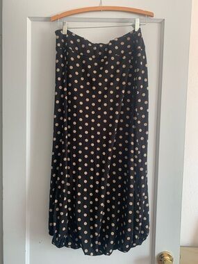 Comfy USA Black Skirt with Beige Polka Dots